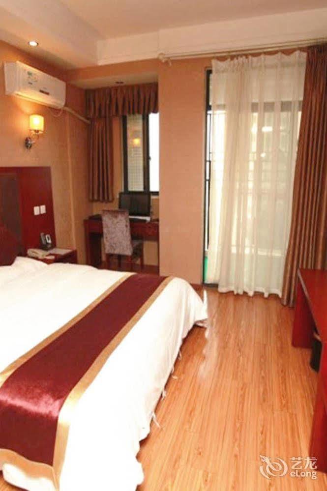 Helun Hotel Chengdu Exterior foto